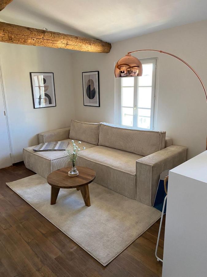 Apartment With Mediterranean Charm In The Heart Of The Provencal Market Antibes Bagian luar foto