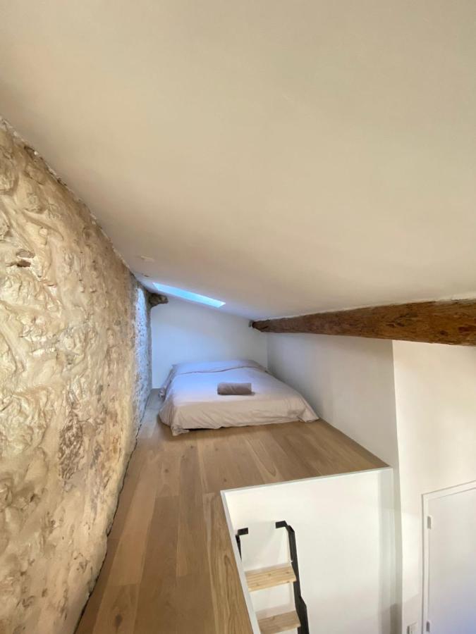 Apartment With Mediterranean Charm In The Heart Of The Provencal Market Antibes Bagian luar foto